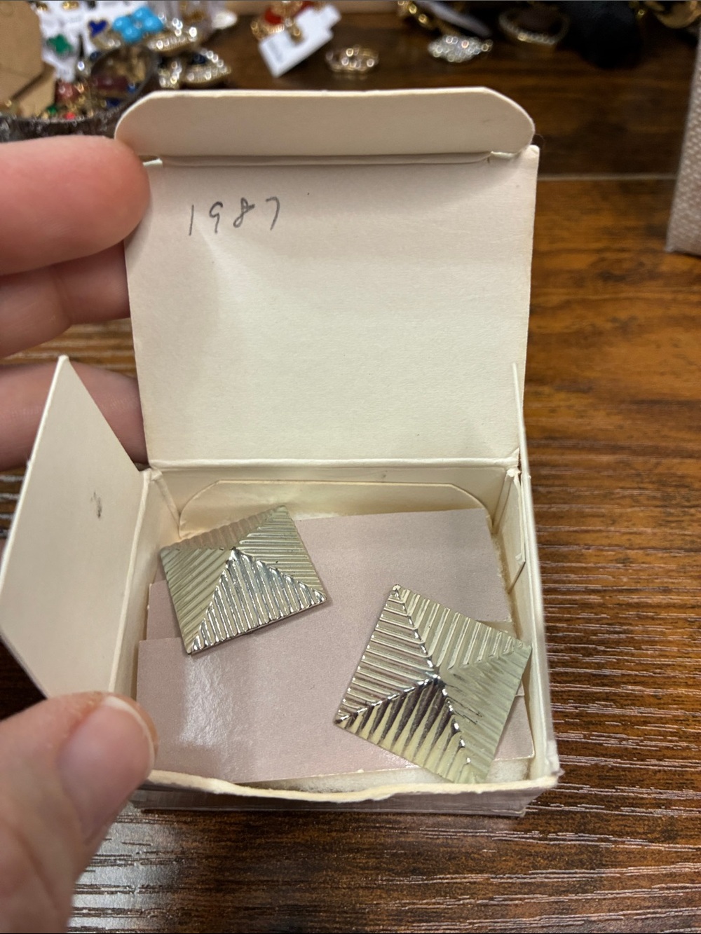Avon 1987 Silver Pyramid-Textured Clip on earrings